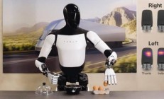 万亿美元薪酬获批后，马斯克誓言特斯拉Optimus机器人将消除贫困